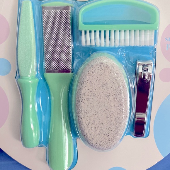 NIB 5-Piece Pedicure Set - Picture 5 of 5